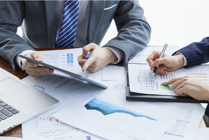 Stock Brokers Near Me: How They Shape the Indian Market by 2050