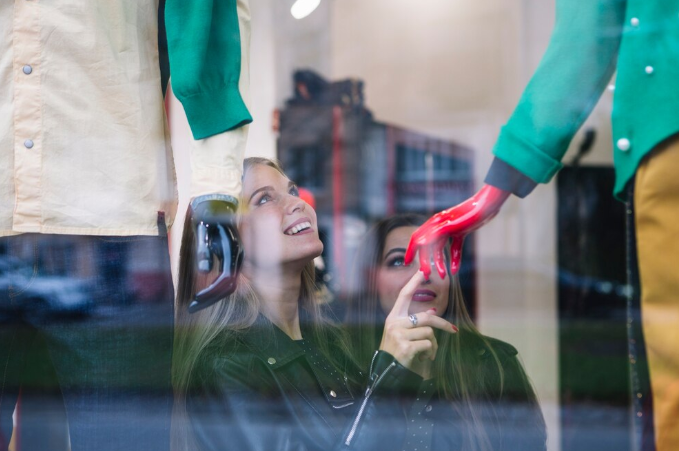 How Business Window Tinting Contributes to Energy Efficiency